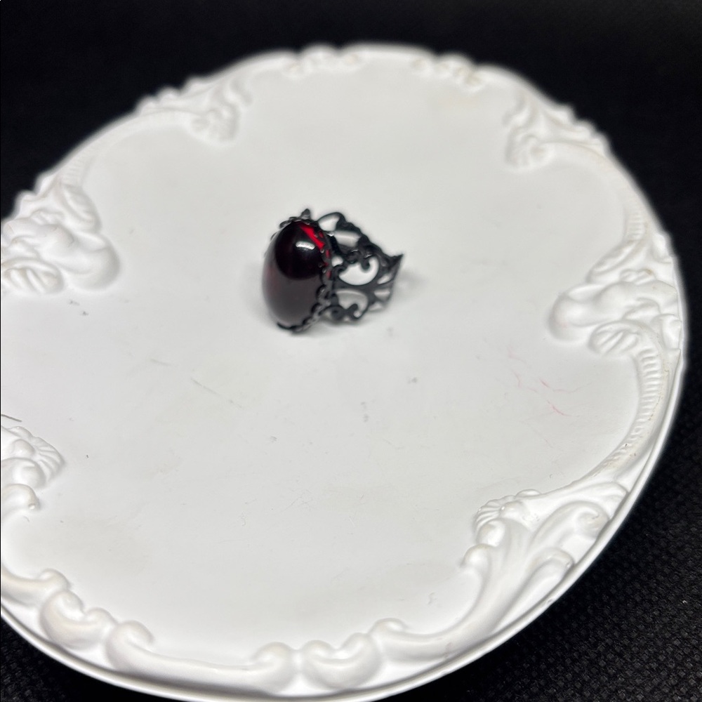 Large Blood Red Gothic Ring - Picture 7 of 8